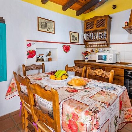 Casa Rosa, Con Encanto Y Piscina Climatizada フリヒリアナ エクステリア 写真